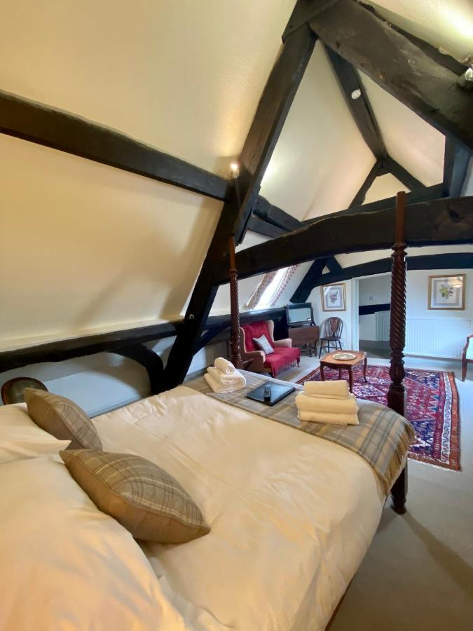 The Golden Pheasant Hotel Бърфорд Екстериор снимка
